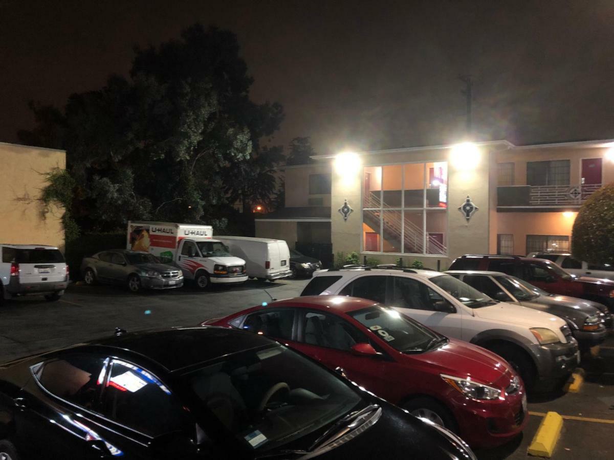 Whittier Travel Inn Exterior photo